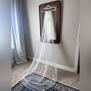 Jenny Packham White Long Bridal Veil with Scattered Crystals